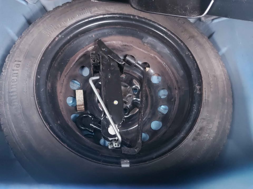 2011 Peugeot 107 — photo 12