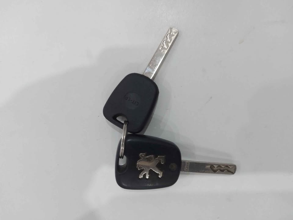 2011 Peugeot 107 — photo 16