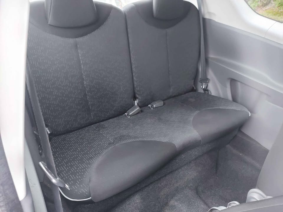 2011 Peugeot 107 — photo 8