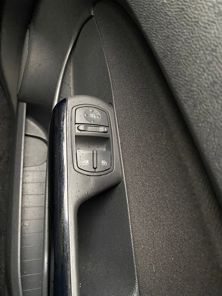 2012 Vauxhall Corsa 1.0 ecoFLEX — photo 13
