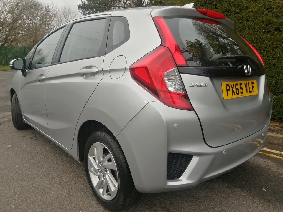 2015 Honda Jazz 1.3 i-VTEC SE CVT Auto — photo 6
